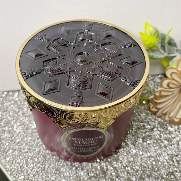 Bath and Body Works Everlasting Magic 3 Wick Candle with Crown Lid Nwt - Picture 3 of 9